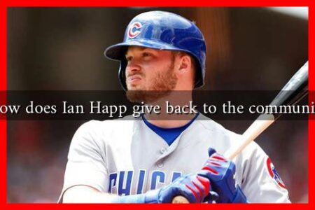 How does Ian Happ give back to the community