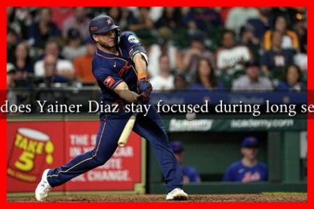 How does Yainer Diaz stay focused during long seasons