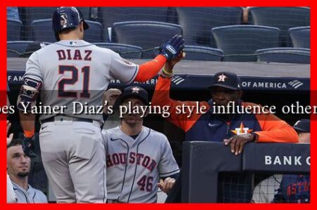 How does Yainer Diaz's playing style influence other players