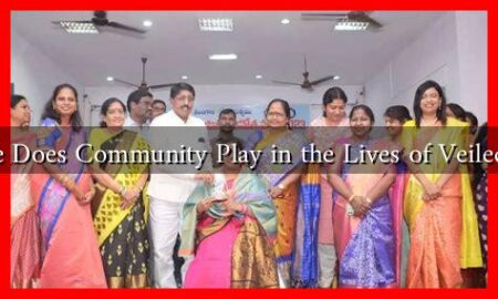 What Role Does Community Play in the Lives of Veiled Women? What Role Does Community Play in the Lives of Veiled Women?