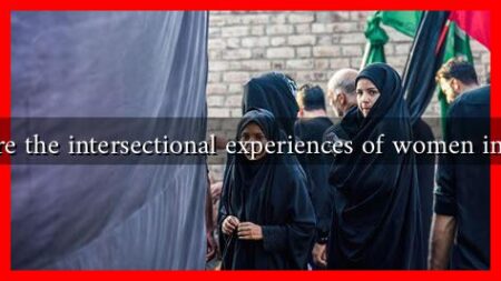 What are the intersectional experiences of women in hijabs? What are the intersectional experiences of women in hijabs?